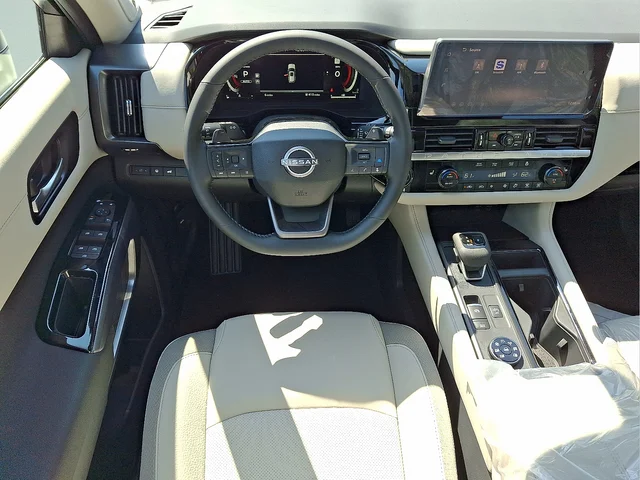 New 2026 Everest White Pearl TriCoat Nissan SL image 6
