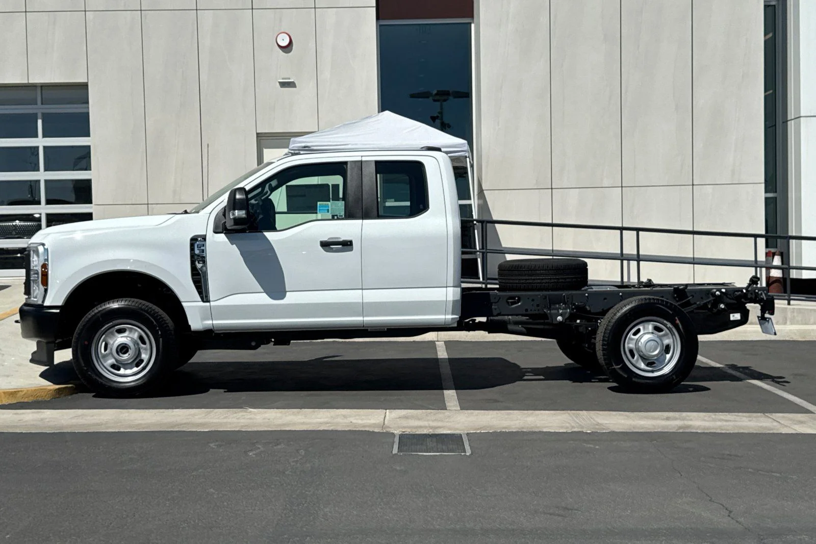 2026 Ford F-350 Super Duty Chassis Cab XL - Photo 6