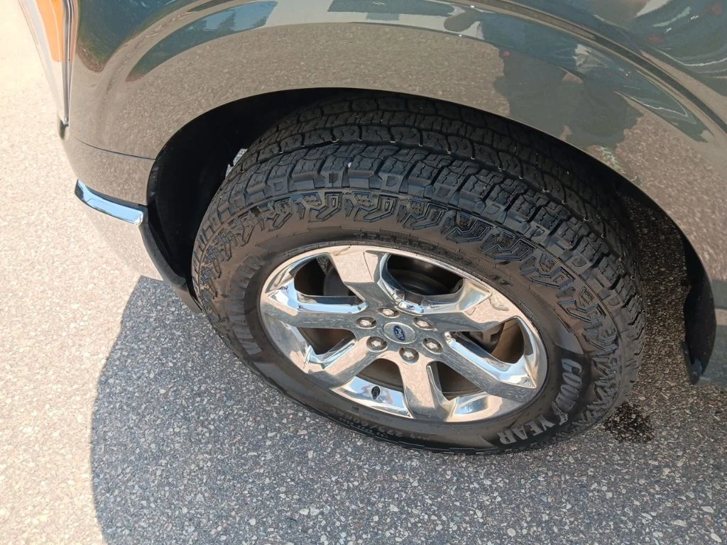 Used 2021 Guard Metallic Ford XLT image 10