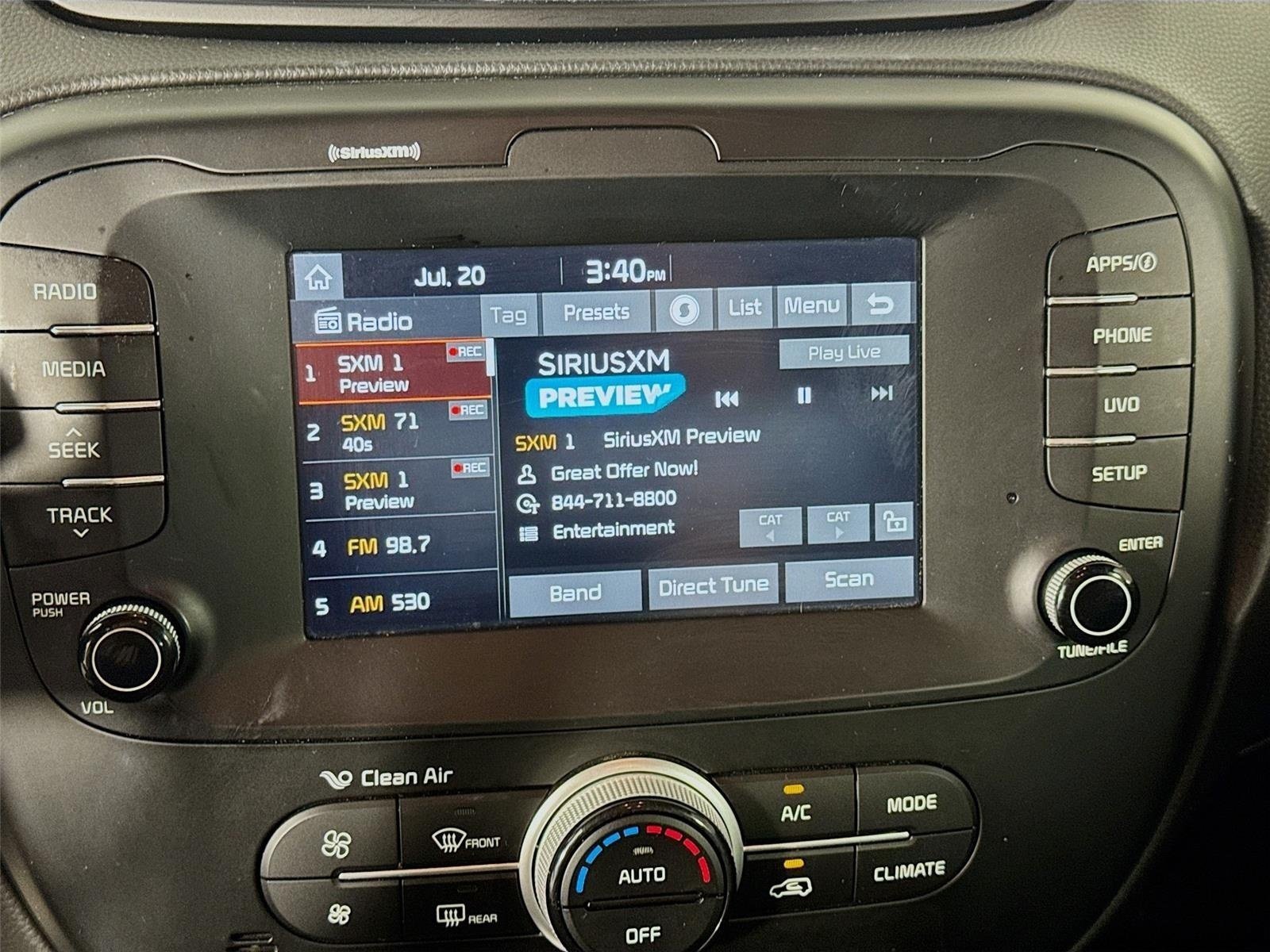 Used 2017 Inferno Red Kia + image 14
