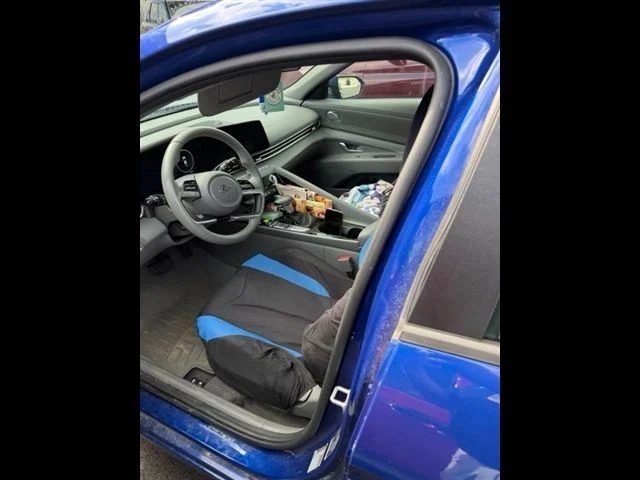 Used 2023 Blue Hyundai SEL image 3