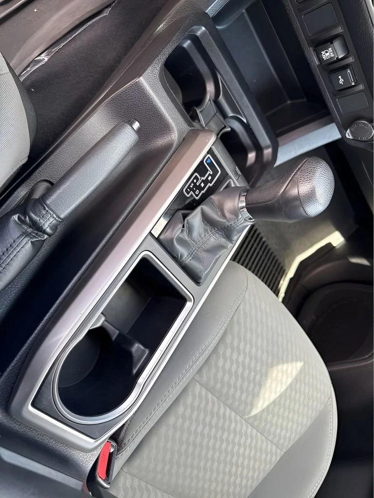 Used 2021  Toyota SR image 17