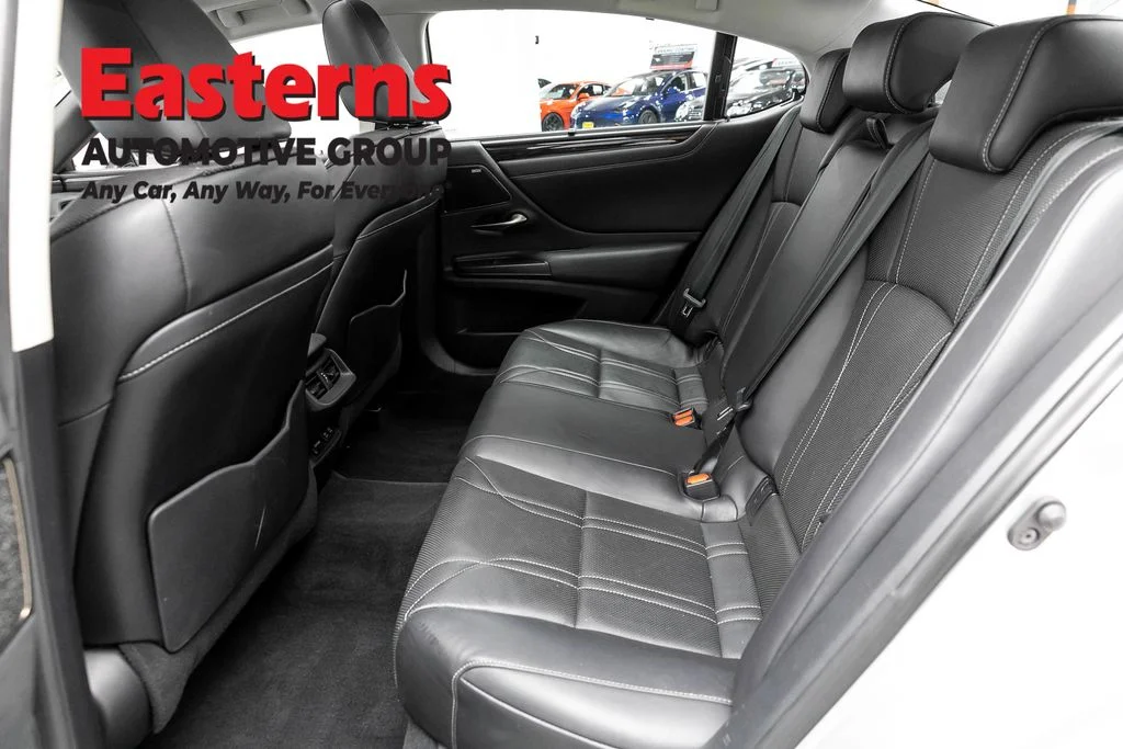 Used 2019 Silver Lexus 350 Ultra Luxury image 23
