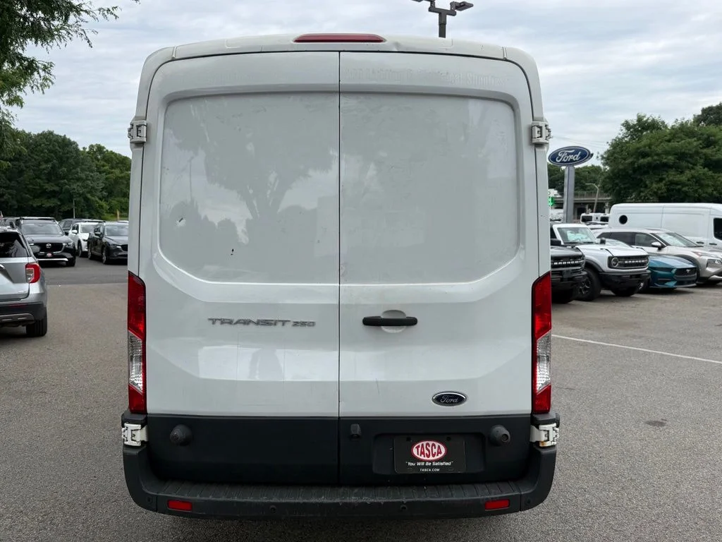 Used 2017 White Ford Base image 6