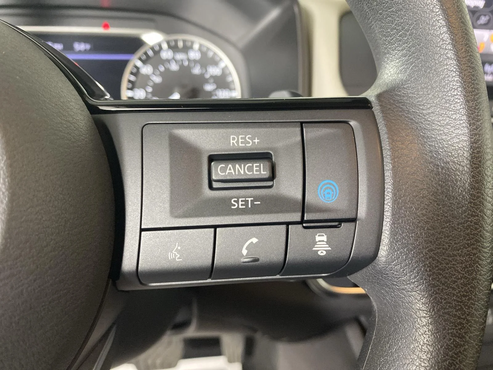 Used 2023 Scarlet Ember Tintcoat Nissan SV image 21
