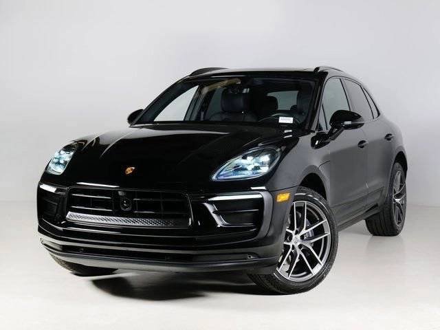 2026 Porsche Macan -'s photo