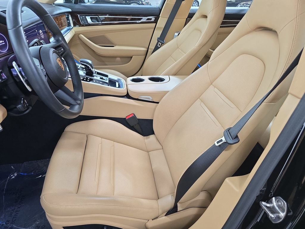 Used 2023 Black Porsche  image 5