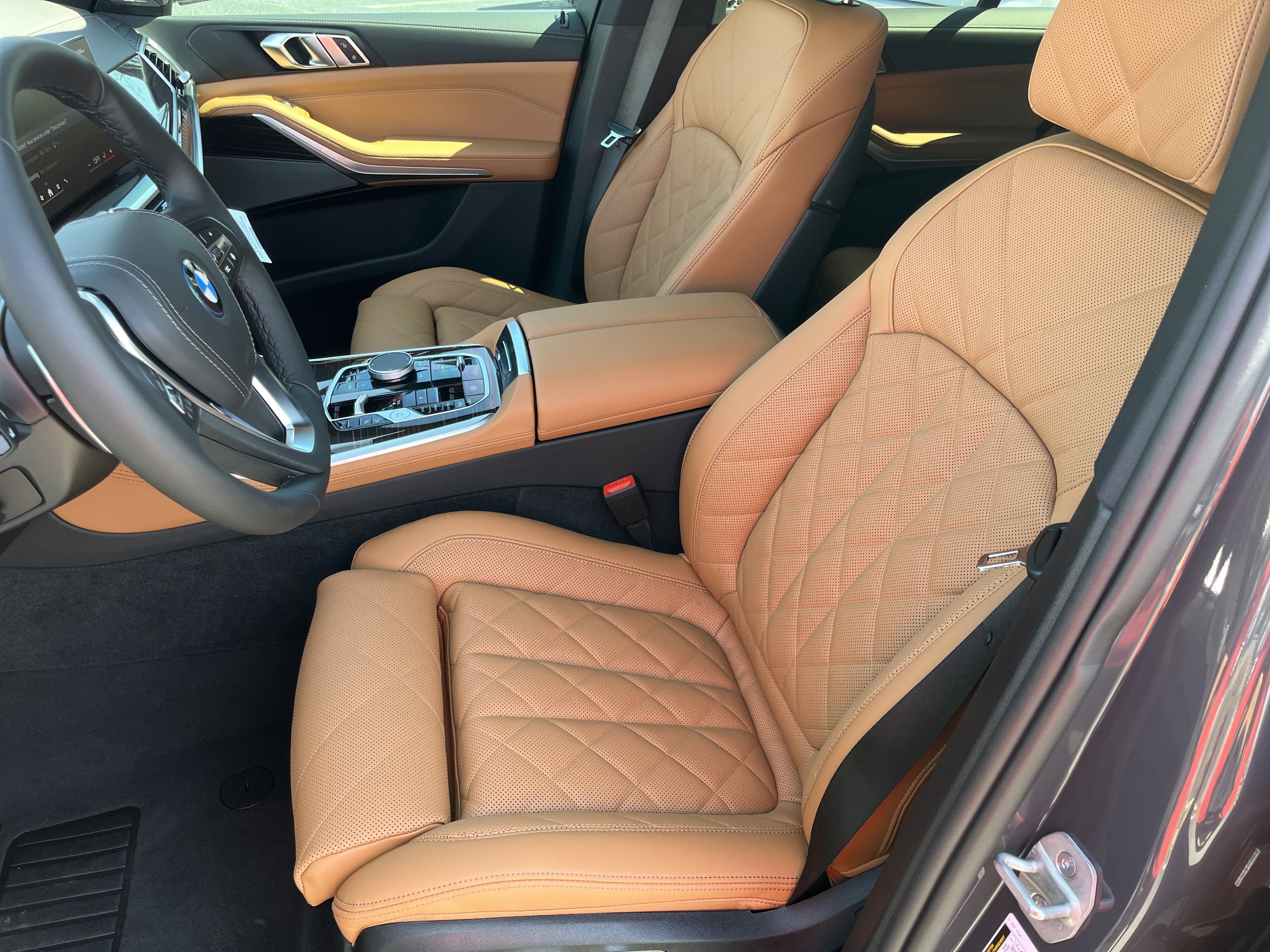 New 2026 Dravit Grey Metallic BMW xDrive50e image 18