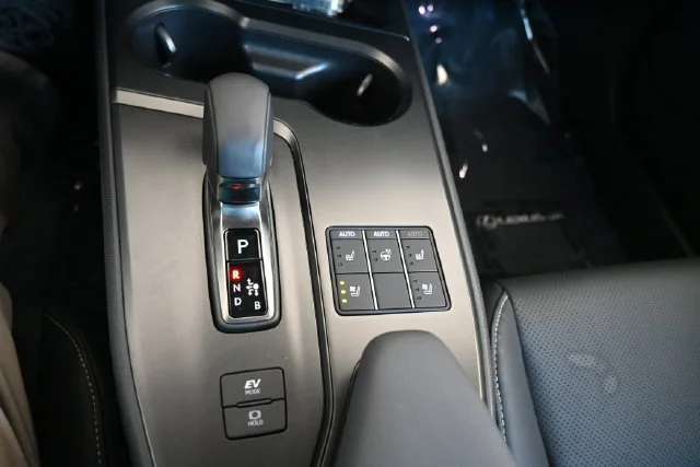 Certified Used 2026 ULTRA WHITE Lexus 300h Premium image 33