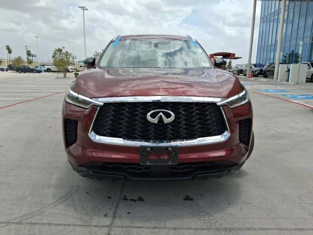 Used 2024 Red INFINITI LUXE image 2