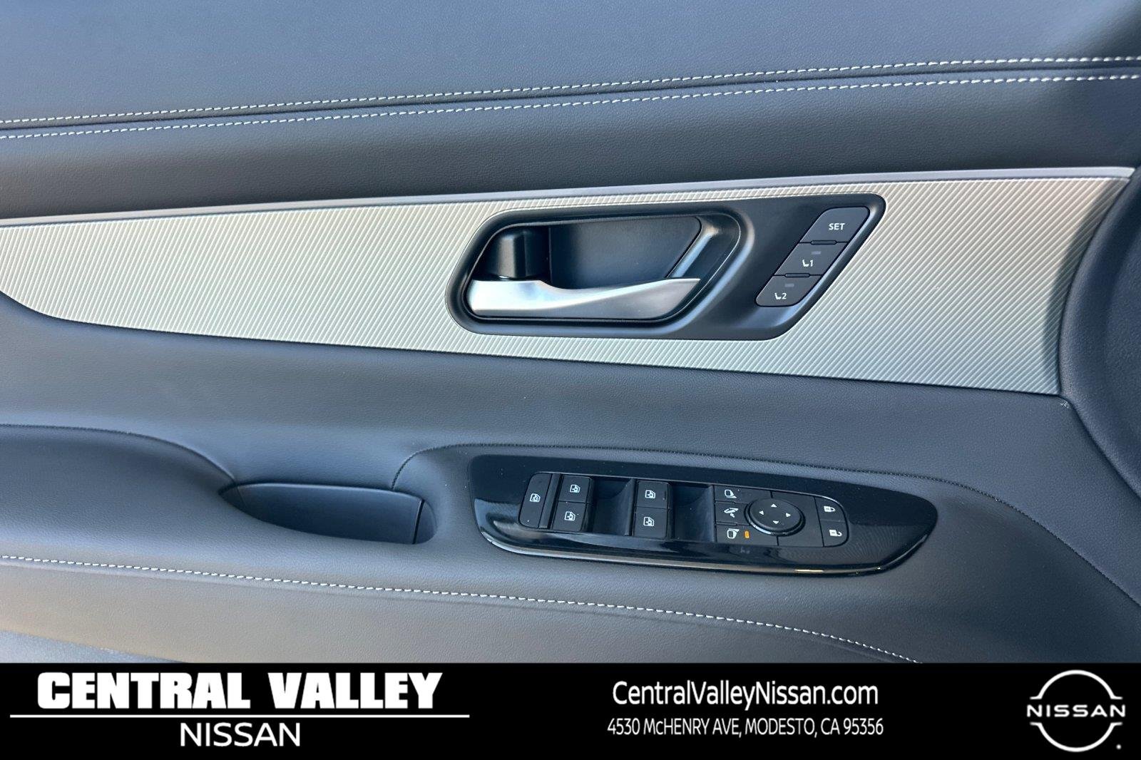 New 2026 Everest White Pearl Tricoat Nissan Platinum image 11