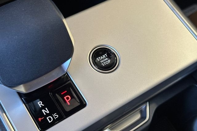 New 2026 Charente Grey Land Rover SE image 21