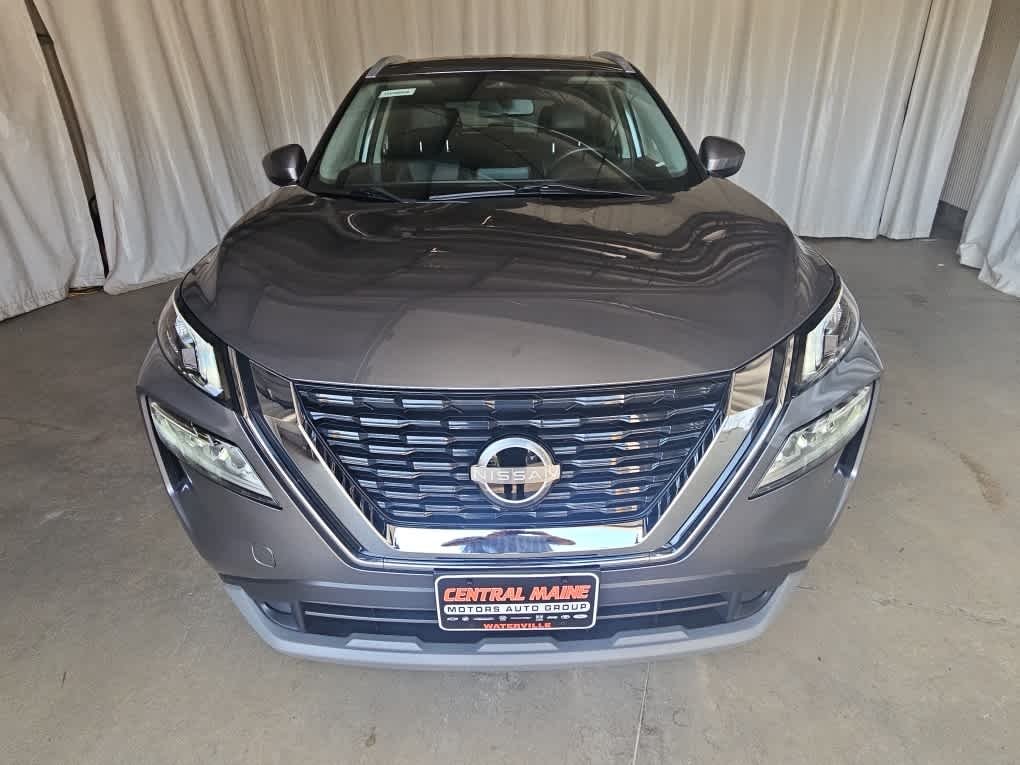 Used 2023 Gun Metallic Nissan SV image 6