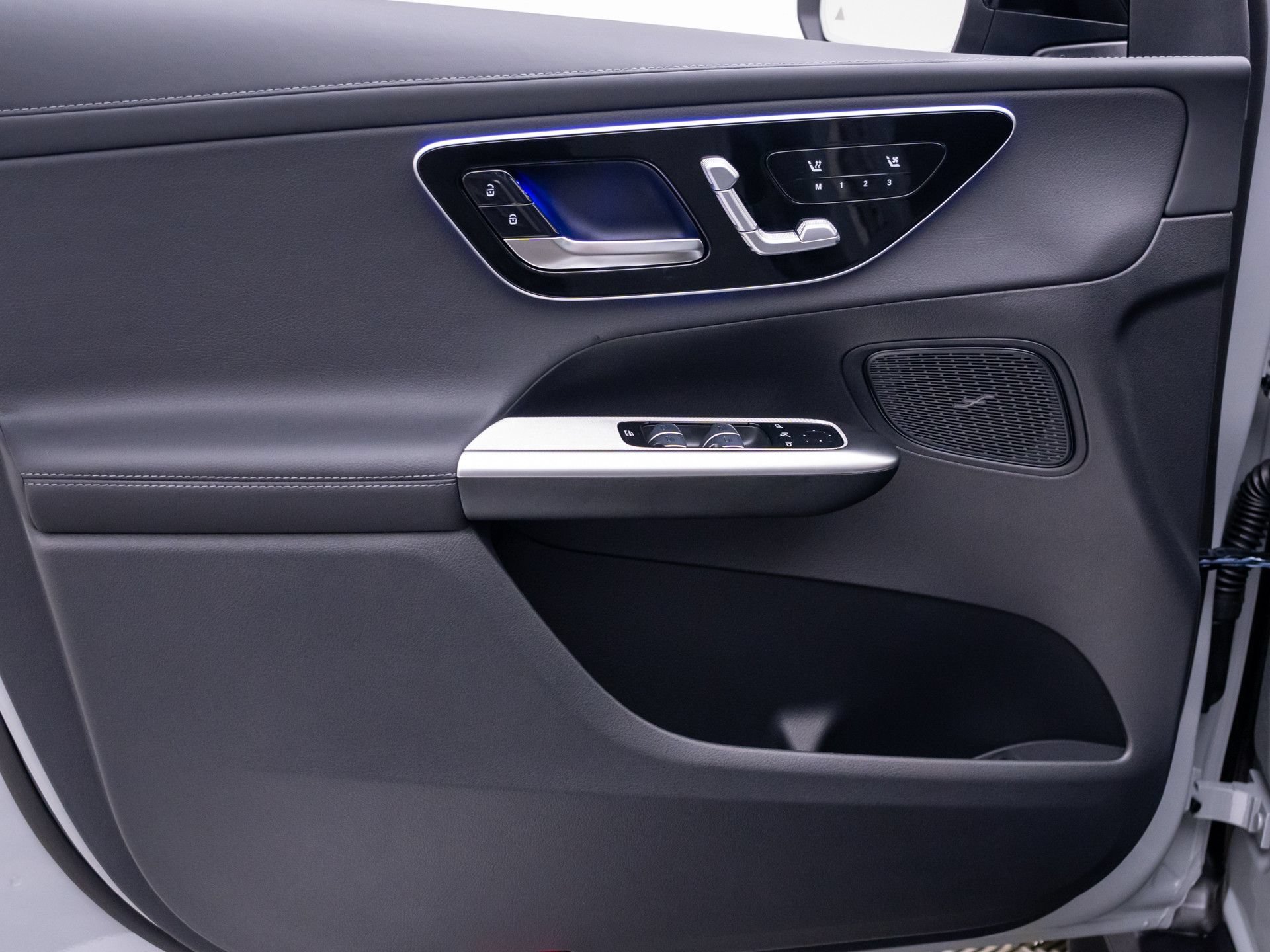 New 2026 MANUFAKTUR Alpine Grey Mercedes-Benz GLC 43 AMG® image 54