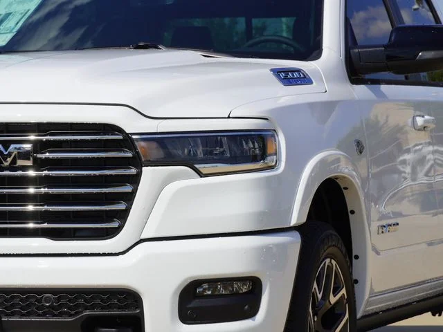 New 2027 Bright White Clear-Coat Exterior Paint RAM Laramie image 7