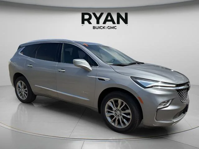 2024 Buick Enclave Avenir AWD's photo