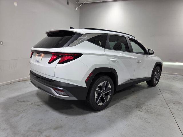 New 2026 White Hyundai SEL FWD image 11