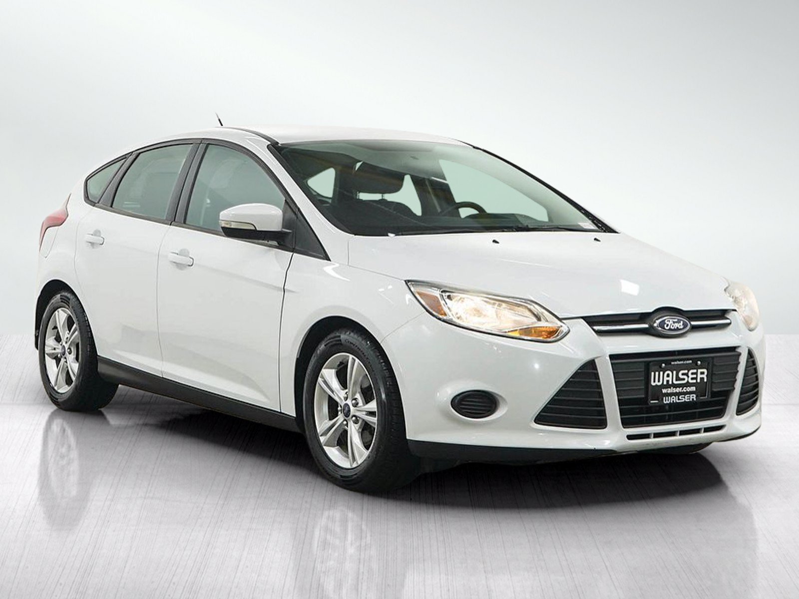 Used 2014 Oxford White Ford 5dr HB SE image 7