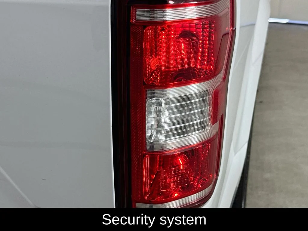 Used 2018 Oxford White Ford XLT image 29