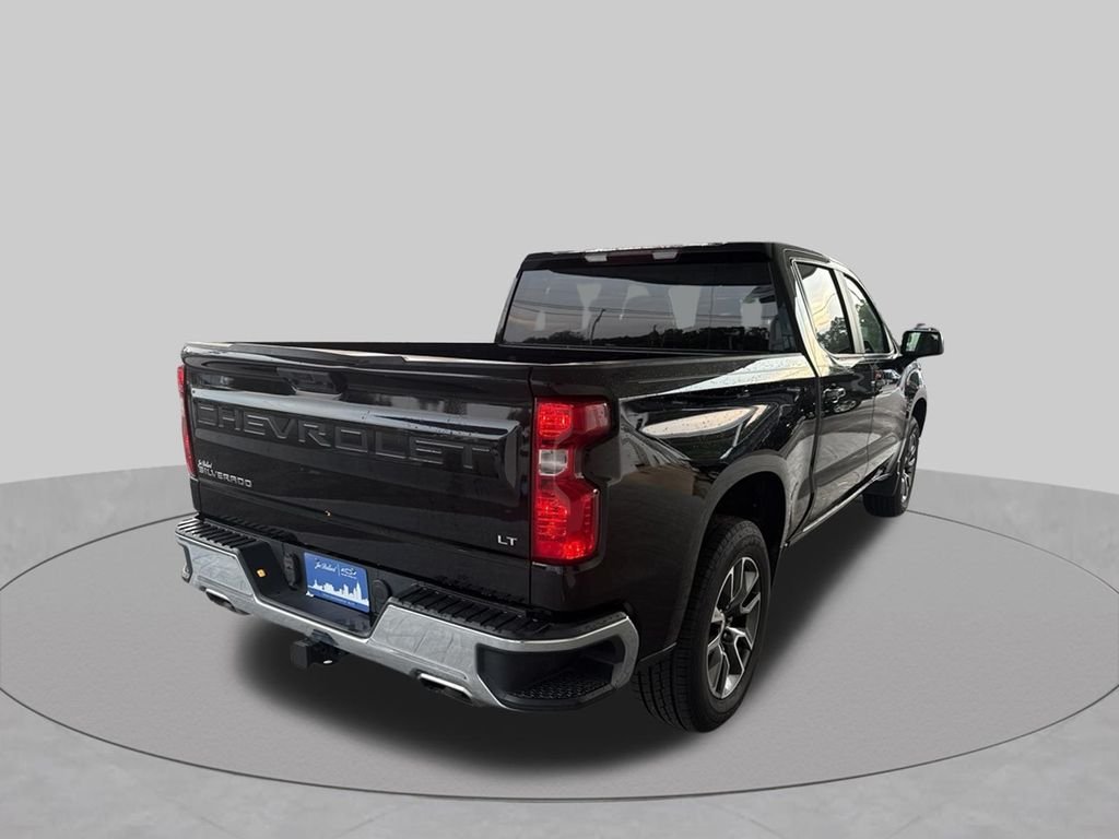 Used 2022 Black Chevrolet LT image 8
