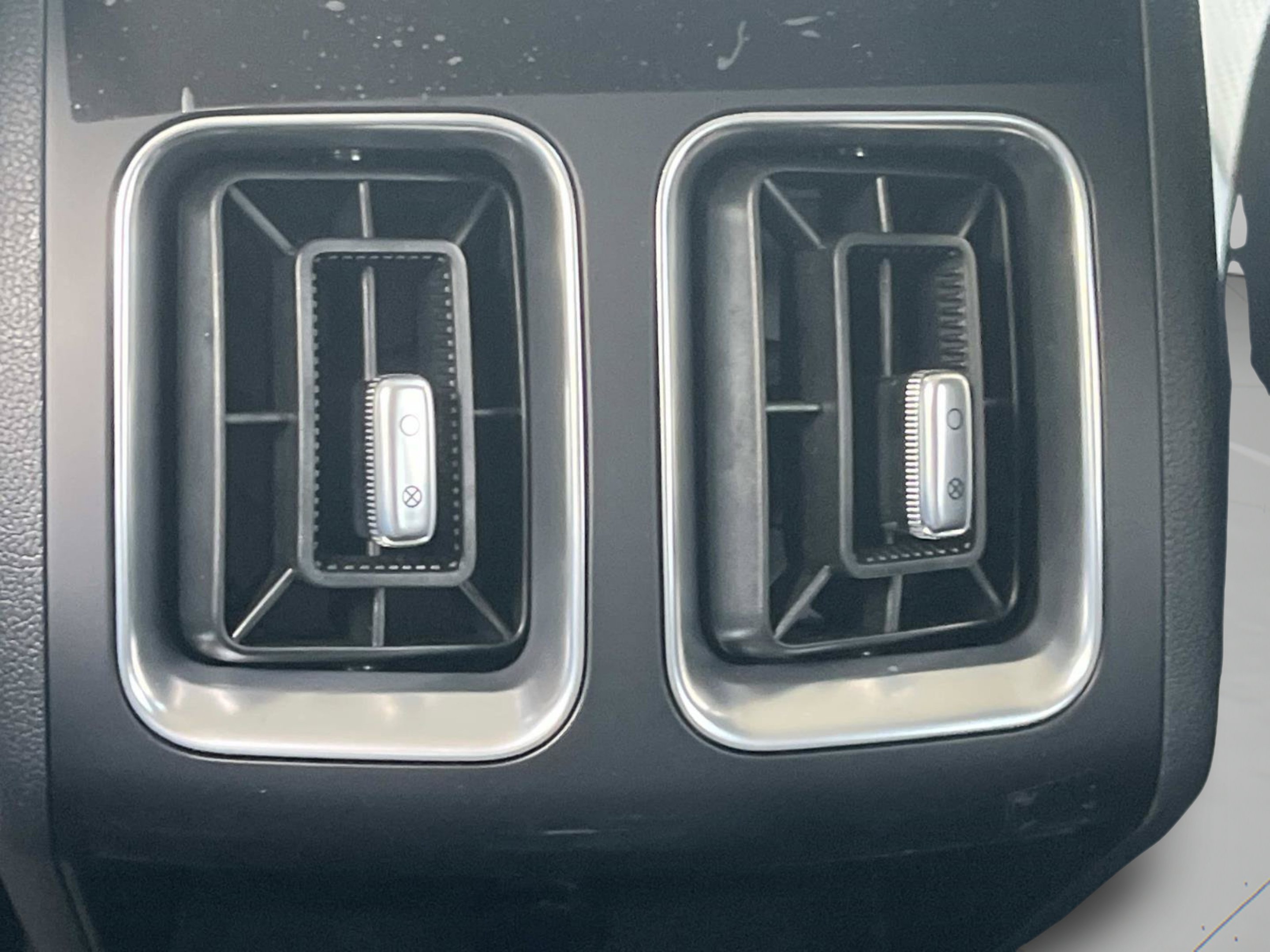 New 2026 Wolf Gray Kia S image 37