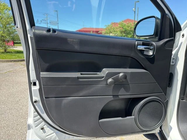Used 2014 White Jeep Sport image 15