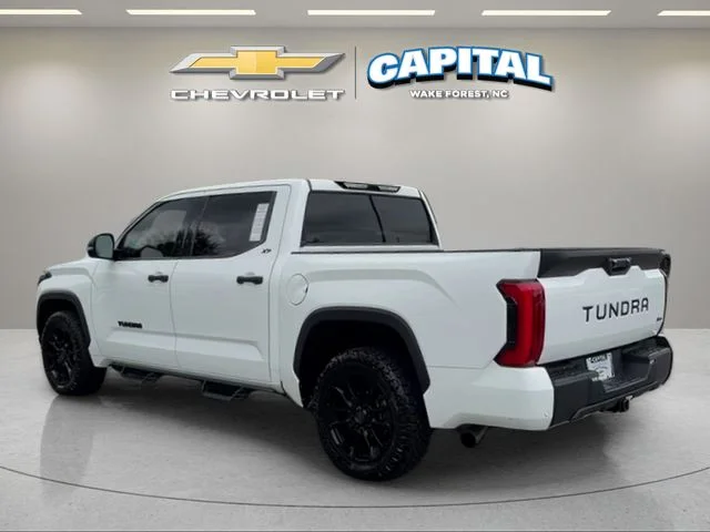 Used 2022 White Toyota SR5 image 3