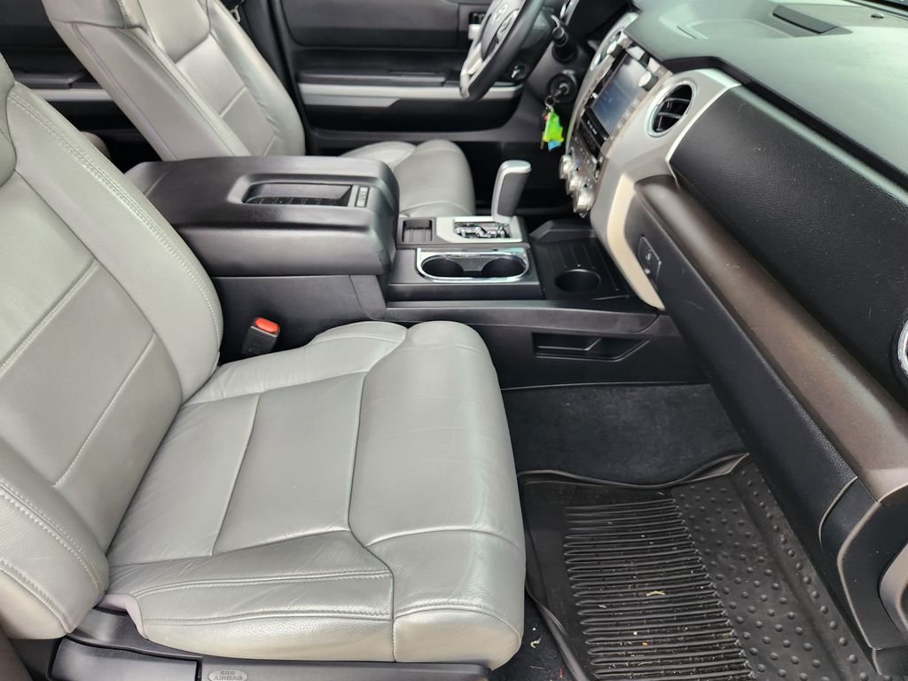 Used 2020 Super White Toyota SR5 image 16
