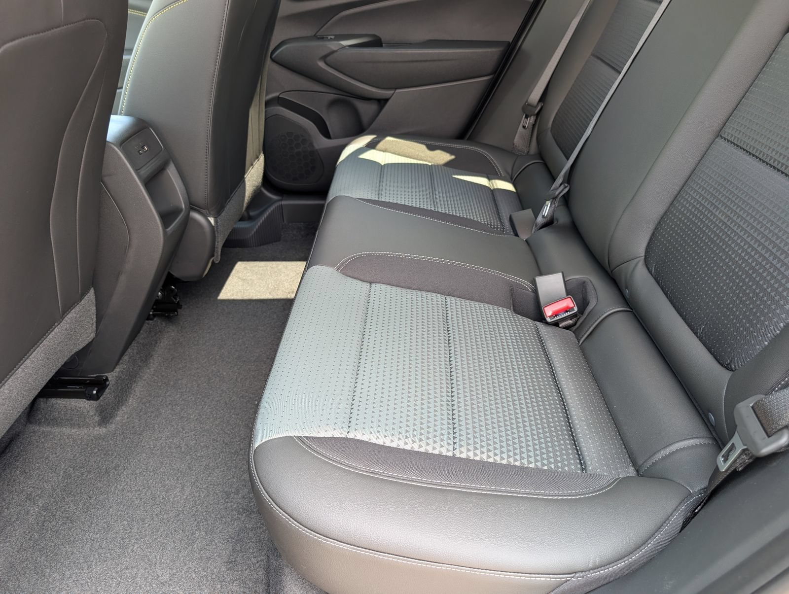 2026 Chevrolet Trax LT - Photo 8