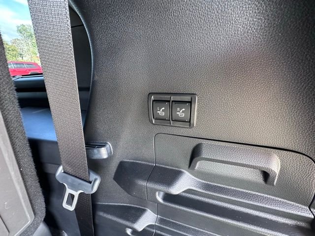 2025 Toyota Sequoia Platinum - Photo 16