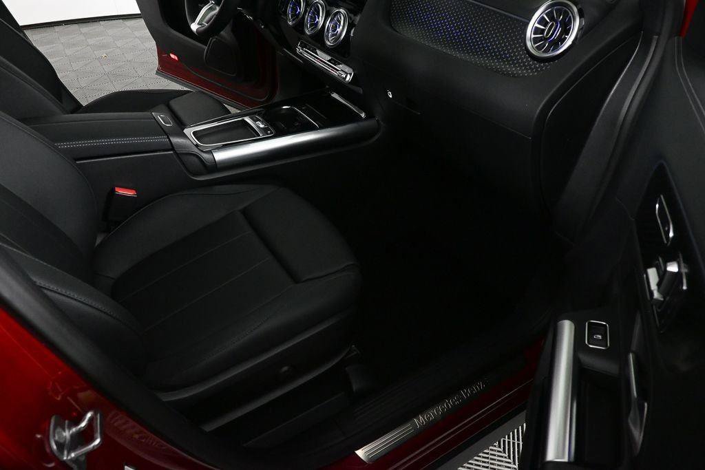 New 2026 MANUFAKTUR Patagonia Red Metallic Mercedes-Benz GLA 250 image 63