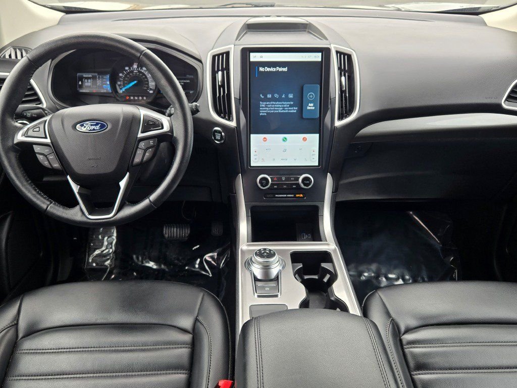 Used 2023 Green Metallic Ford SEL image 19