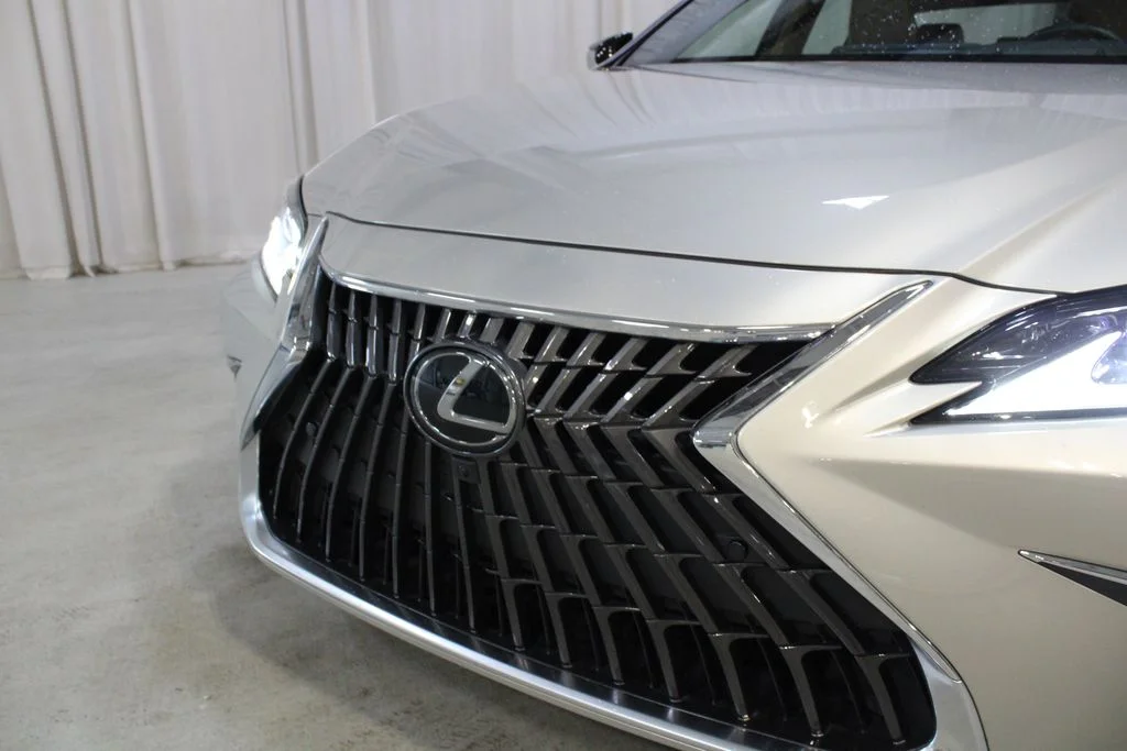 Used 2025 Beige Lexus 350 Luxury image 32