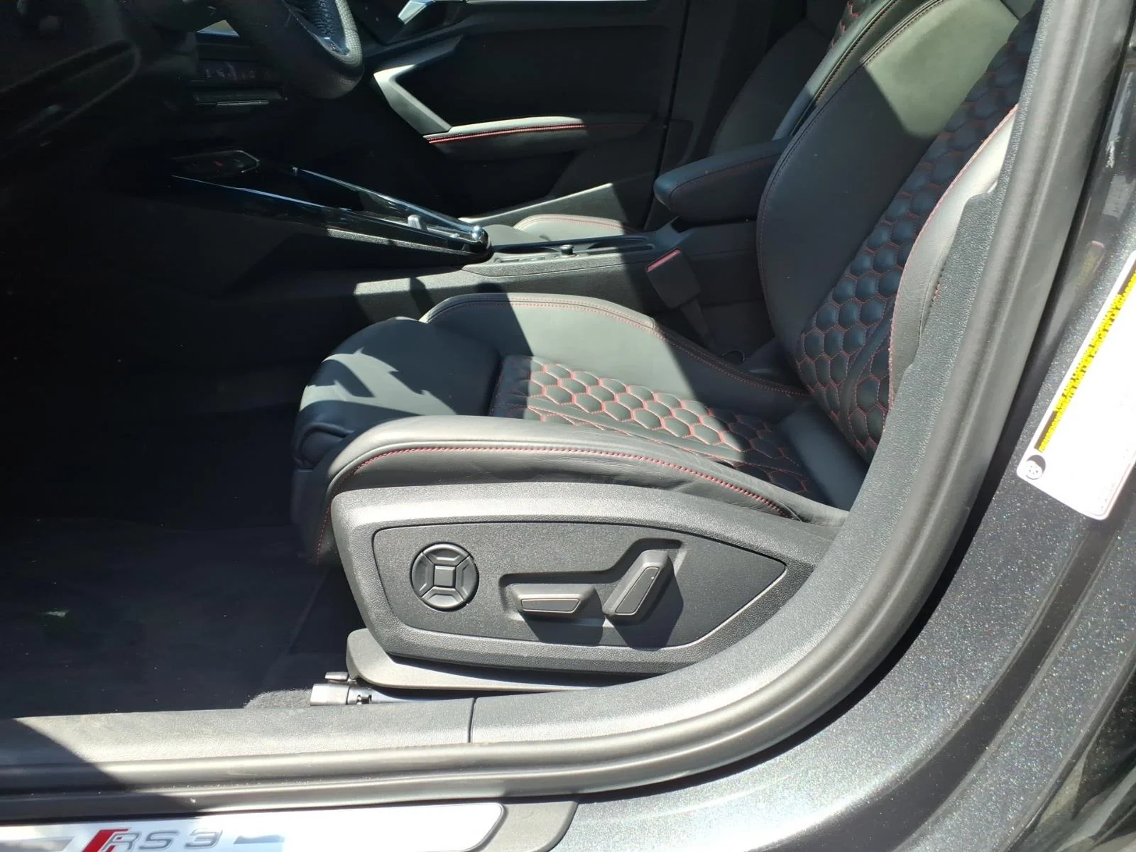 Used 2024 Daytona Gray Pearl Effect (6y6y) Audi 2.5T quattro image 19