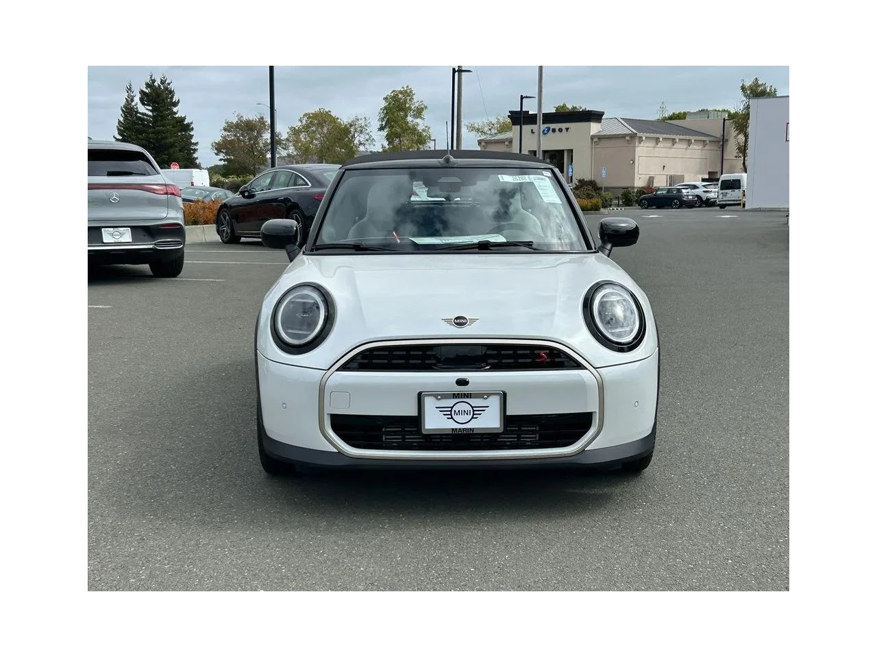 New 2026 Nanuq White Metallic MINI ICONIC image 8