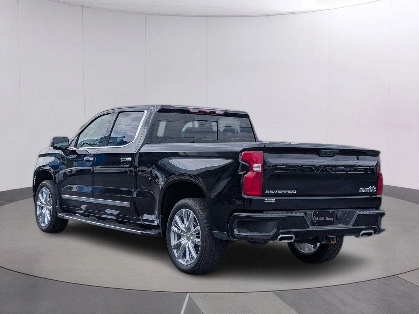 Used 2024 Black Chevrolet High Country image 3