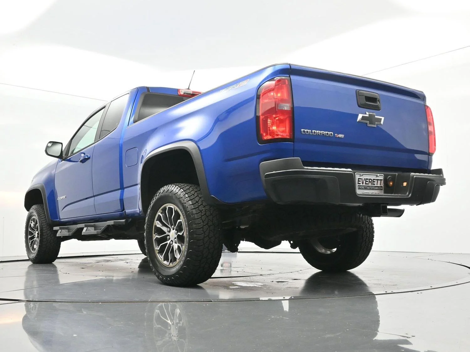 Used 2020 KINETIC BLUE METALLIC Chevrolet 4WD ZR2 image 48