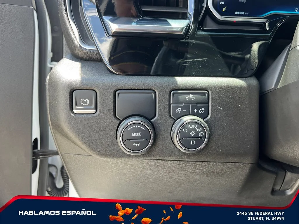 Used 2024 Summit White Chevrolet RST image 25