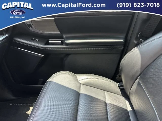 Used 2025 Gray Ford Platinum image 29