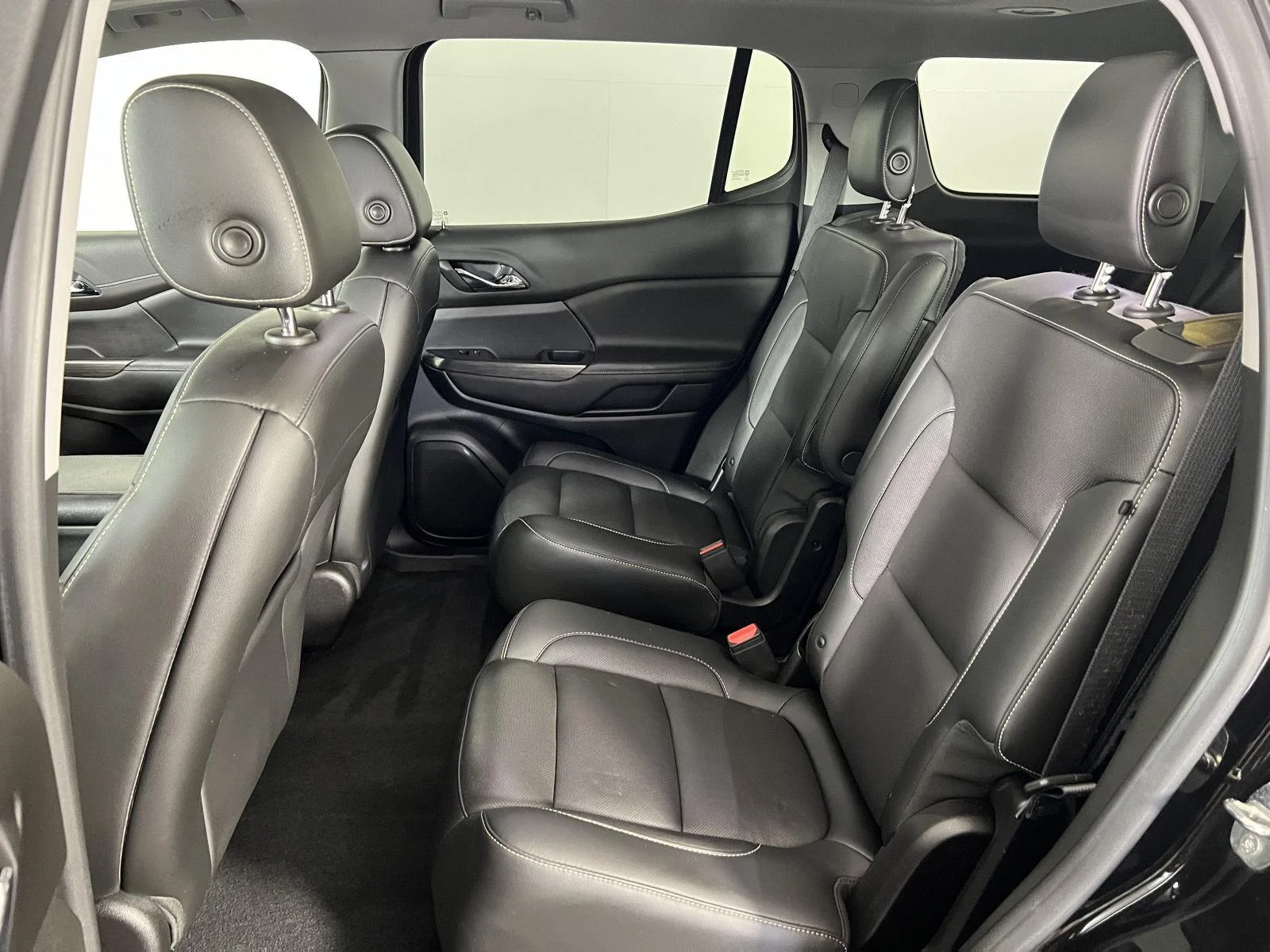 Used 2019 Ebony Twilight Metallic GMC SLT image 25