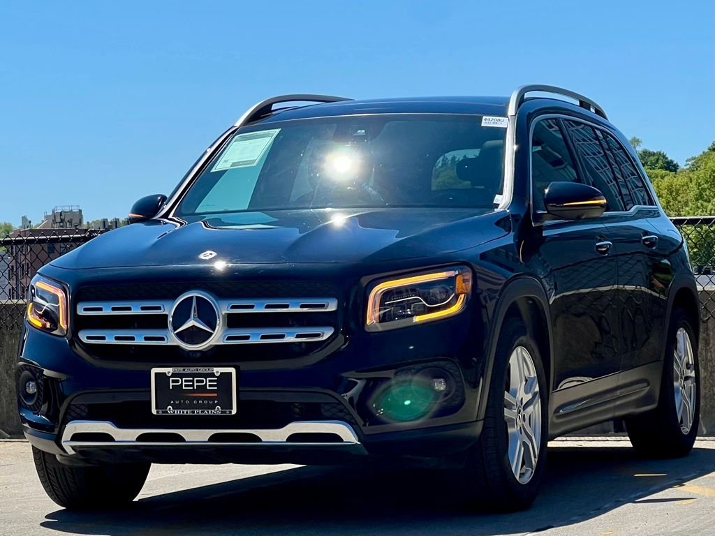 Certified Used 2023 Black Mercedes-Benz GLB 250 image 3
