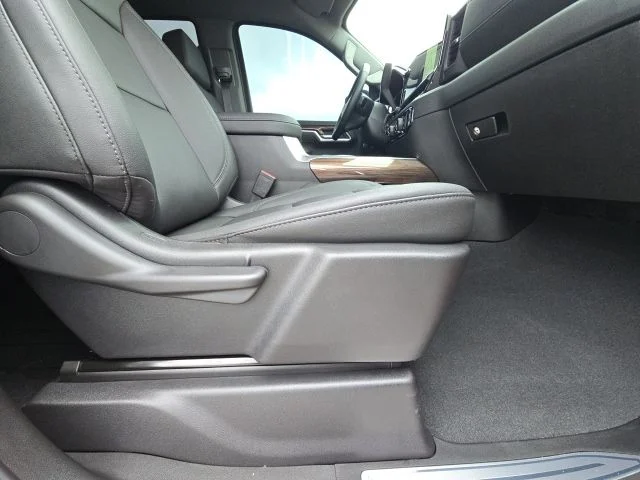 Used 2026 Red Chevrolet LT image 21