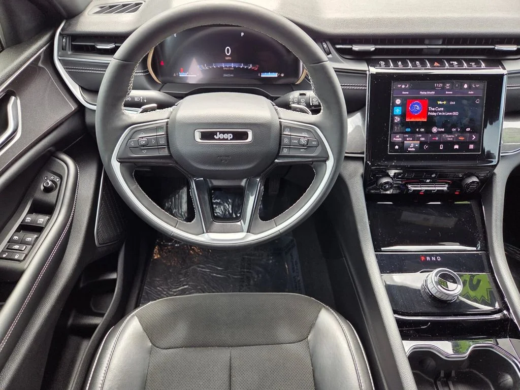Used 2023 White Jeep Altitude X image 16