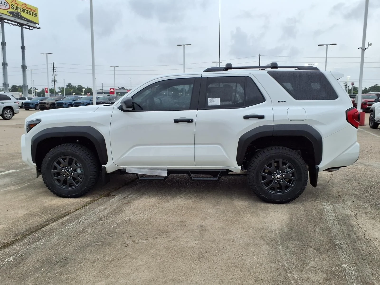 New 2026 White Toyota SR5 image 8