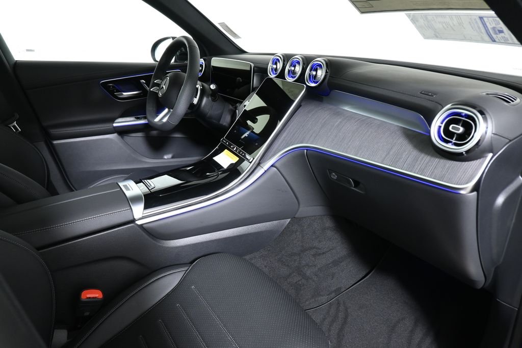 Used 2026 Starling Blue Metallic Mercedes-Benz GLC 300 image 20