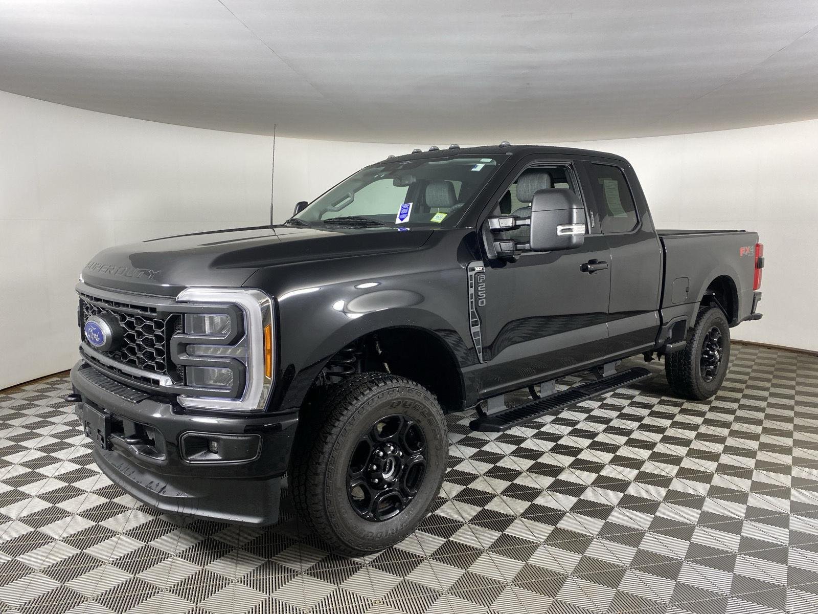 Used 2023 Black Metallic Ford XLT image 26