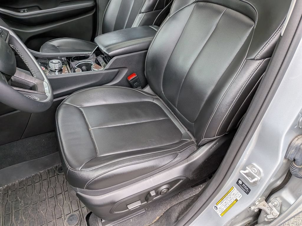 Used 2023 Silver Jeep Limited image 26