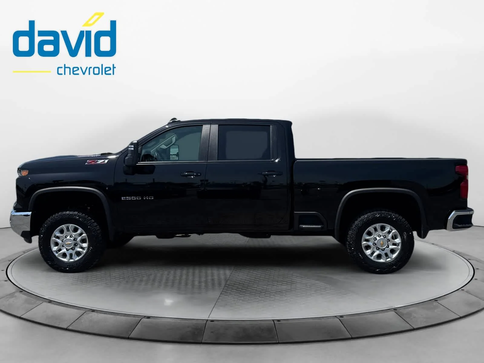 Used 2025 Black Chevrolet LT image 7