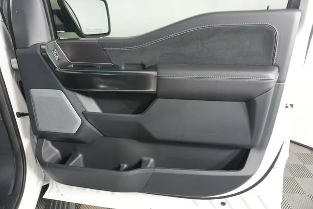 New 2026 Star White Metallic Tri-Coat Ford Platinum® image 38