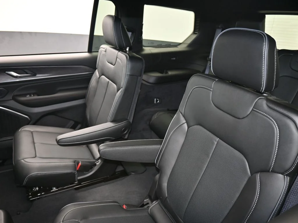 2025 Jeep Grand Cherokee L Overland - Photo 30